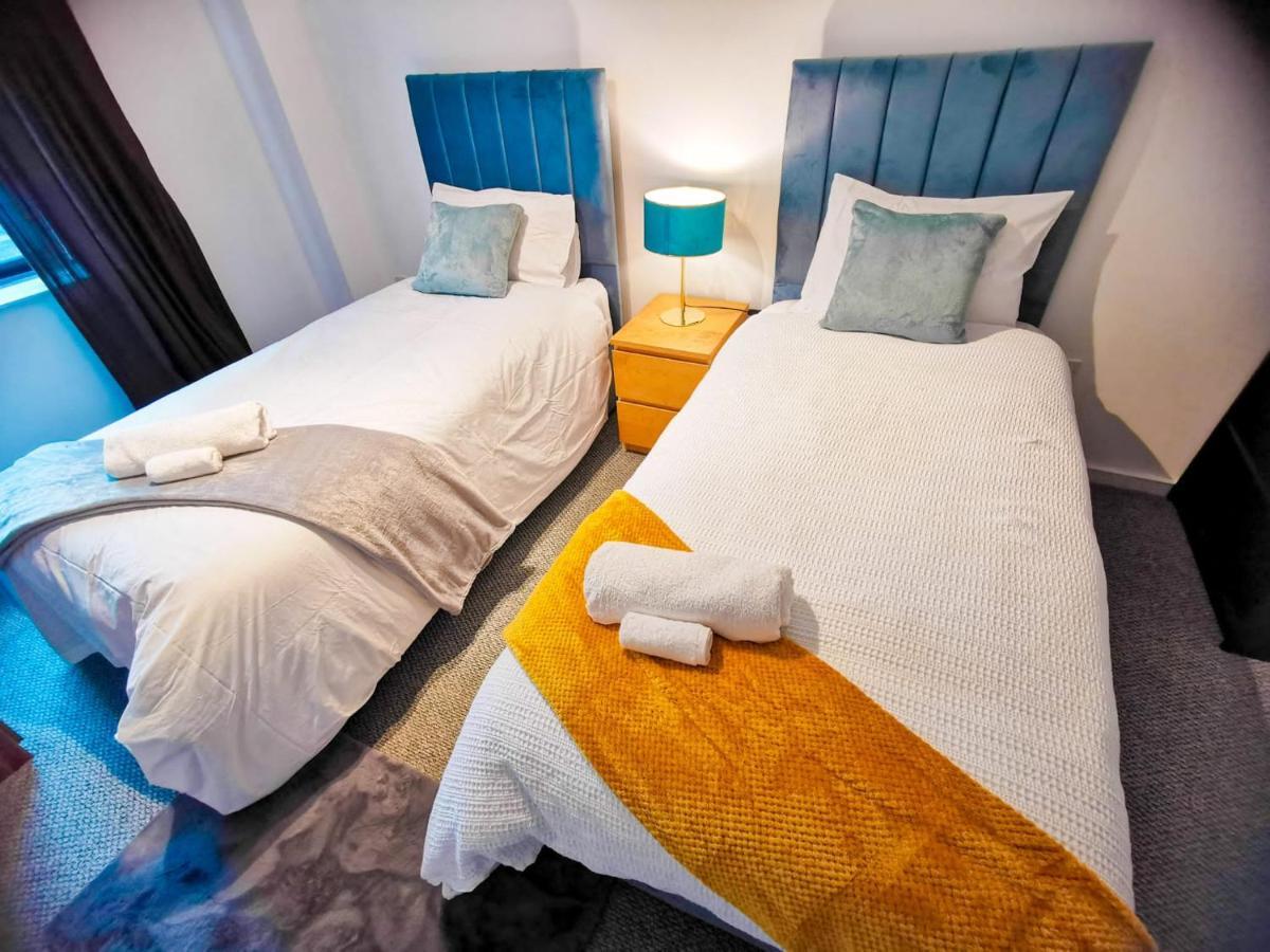 Lovely 2-Bedroom Apartment, Free Parking แมนเชสเตอร์ ภายนอก รูปภาพ
