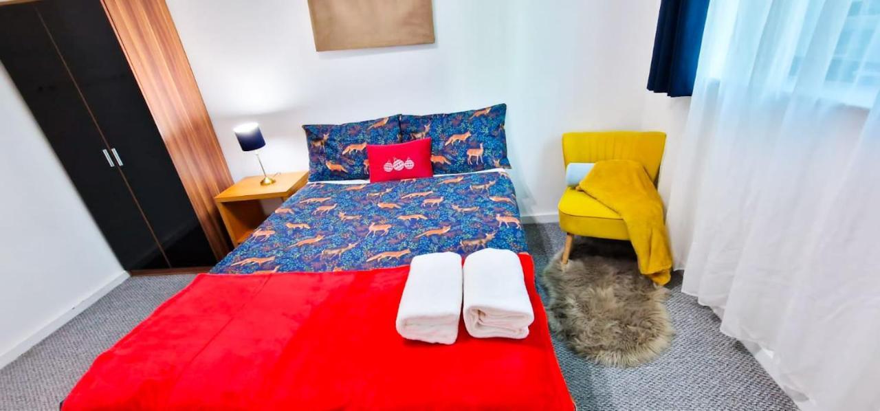 Lovely 2-Bedroom Apartment, Free Parking แมนเชสเตอร์ ภายนอก รูปภาพ